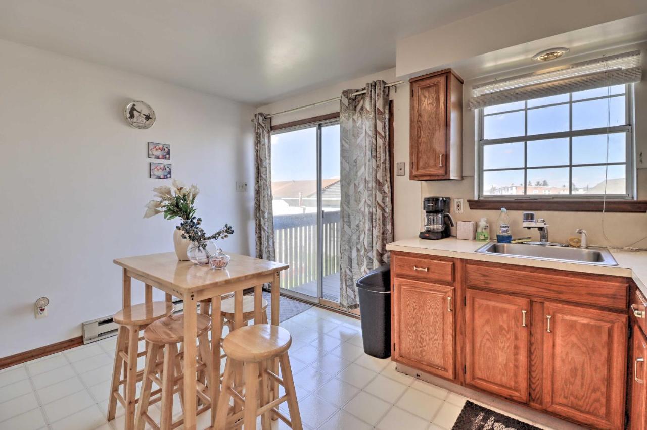Cozy Home, 2 Mi To Hamilton District! Holiday home Allentown