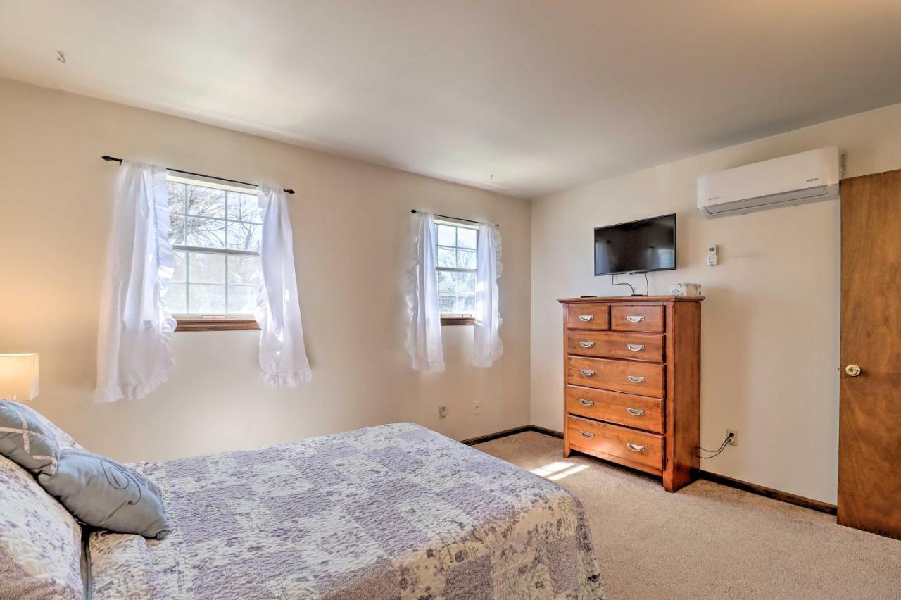 Holiday home Cozy Home, 2 Mi To Hamilton District! *