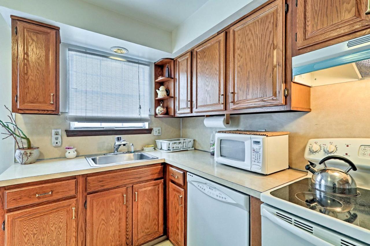 Cozy Home, 2 Mi To Hamilton District! Holiday home